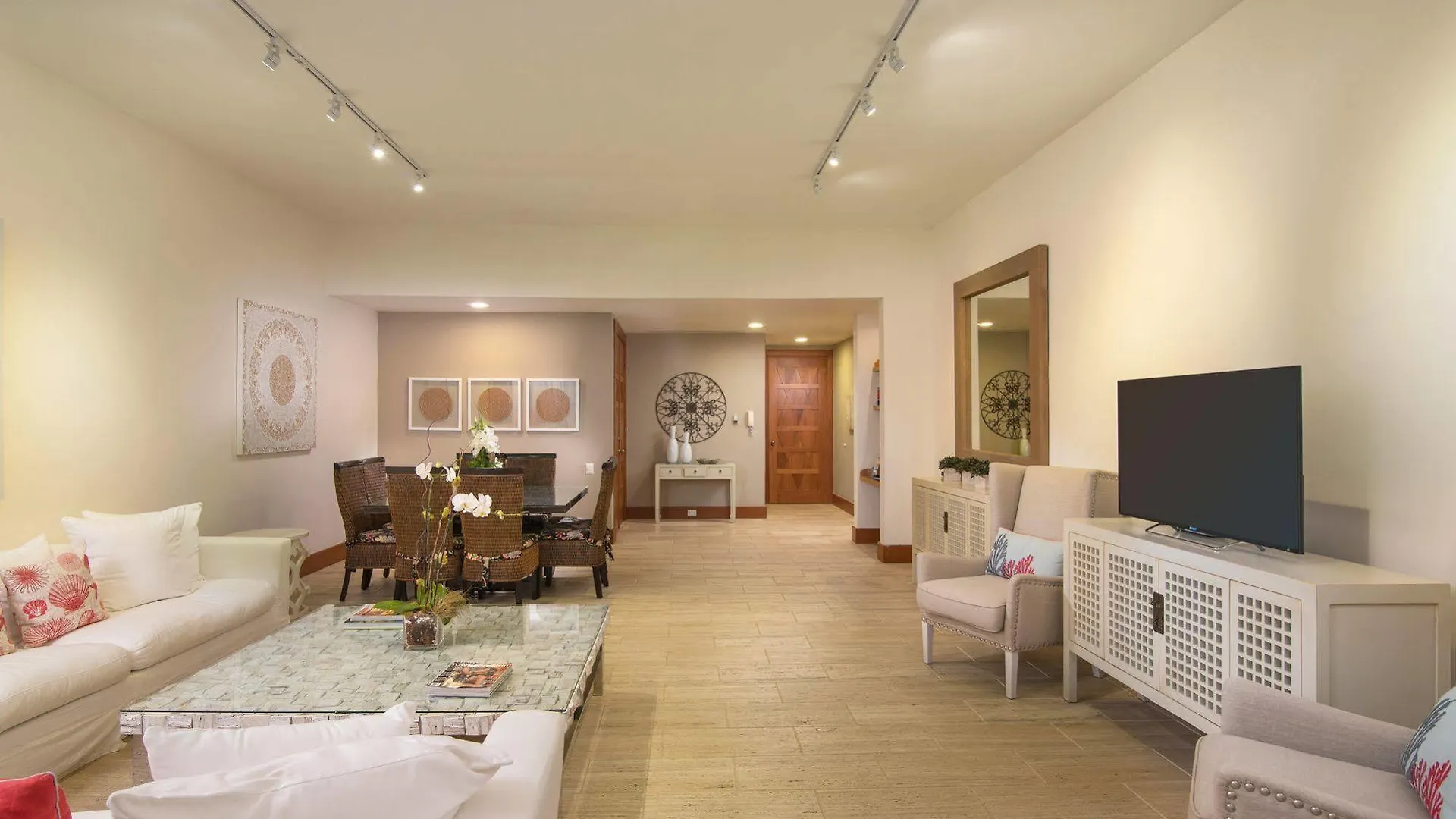 Los Altos Residences By Mint Aparthotel La Romana
